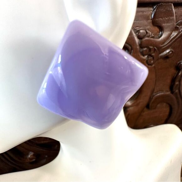 Pakula purple square lucite post earrings - Picture 6 of 10